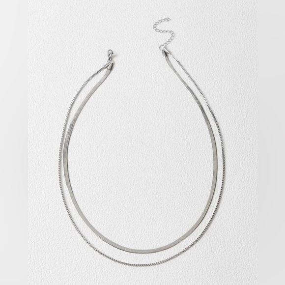 ❀ Elegant Premium Silver Layered Chain Snake Necklace - Picture 4 of 8